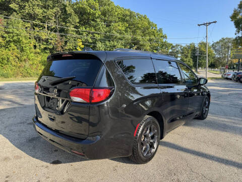 2020 Chrysler Pacifica Touring L 35th Anniversary