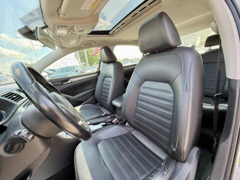 2015 Volkswagen Passat 1.8T SE