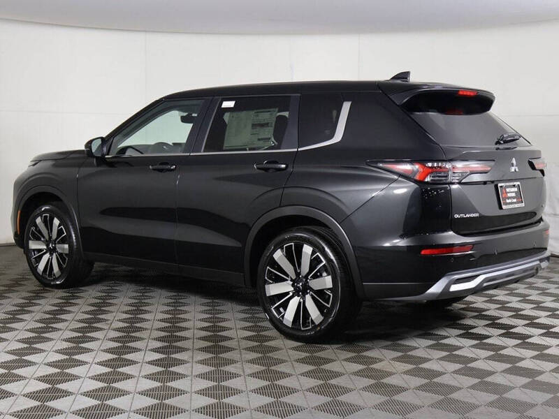 2025 Mitsubishi Outlander SE