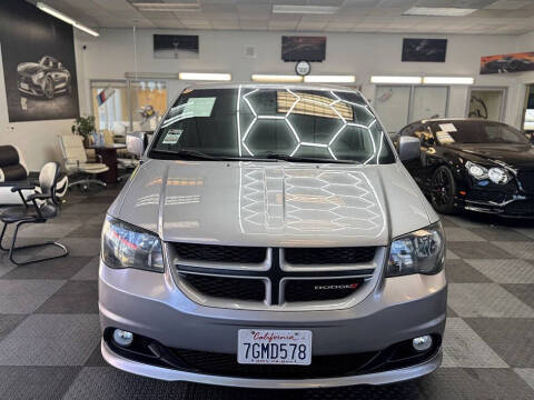 2014 Dodge Grand Caravan R/T