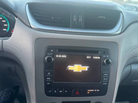 2017 Chevrolet Traverse LS