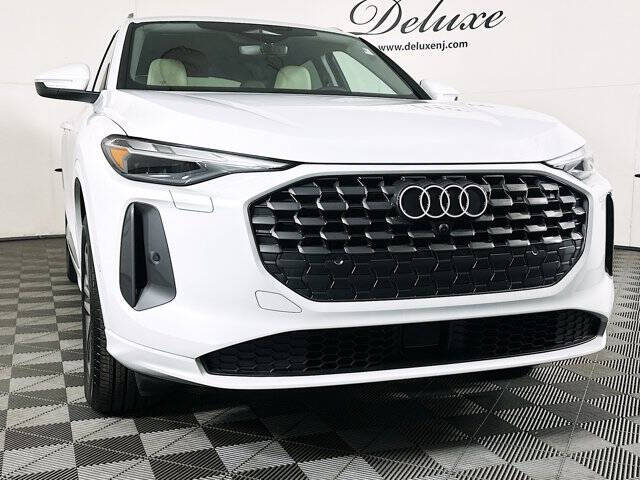 2025 Audi Q5 quattro Premium TFSI