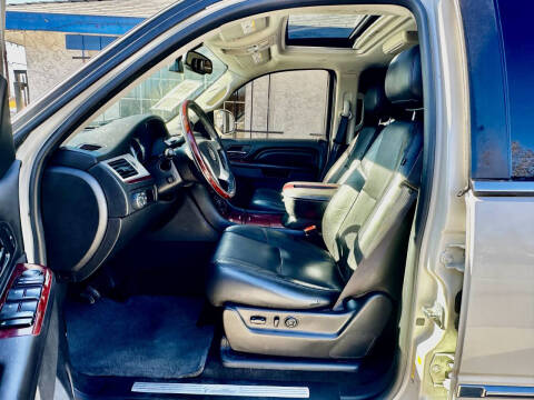 2012 Cadillac Escalade ESV Luxury