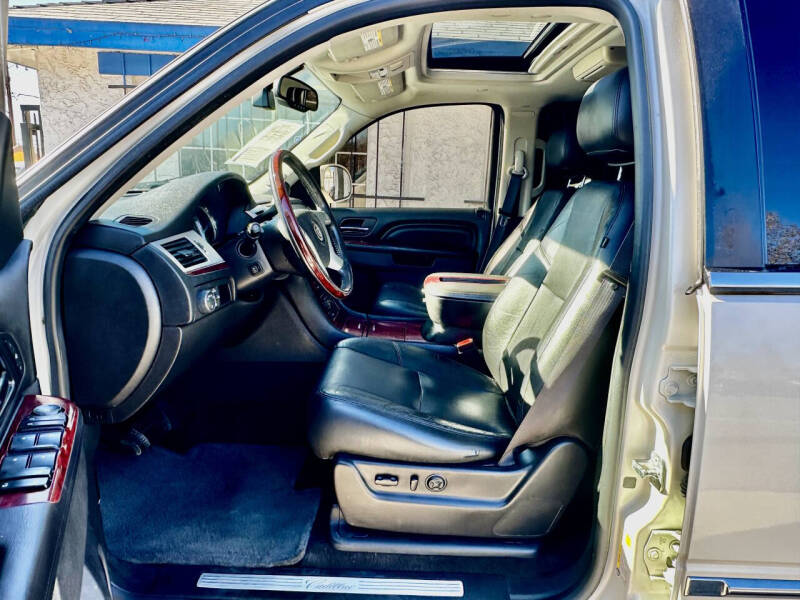 2012 Cadillac Escalade ESV Luxury