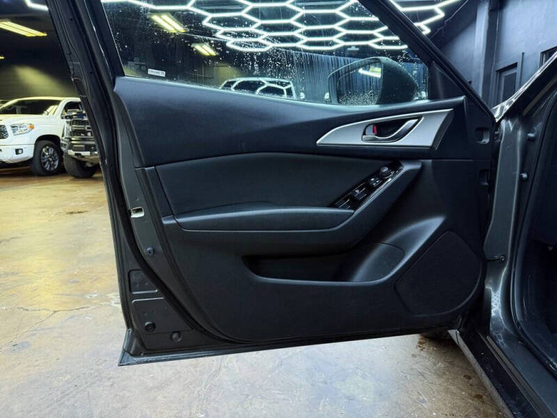 2017 Mazda MAZDA3 Sport