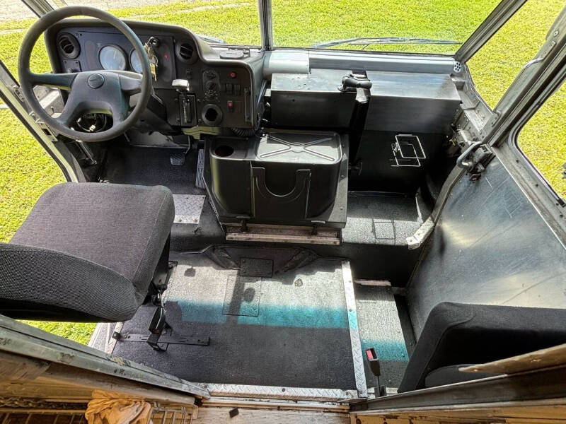 2004 Freightliner MT45 Chassis