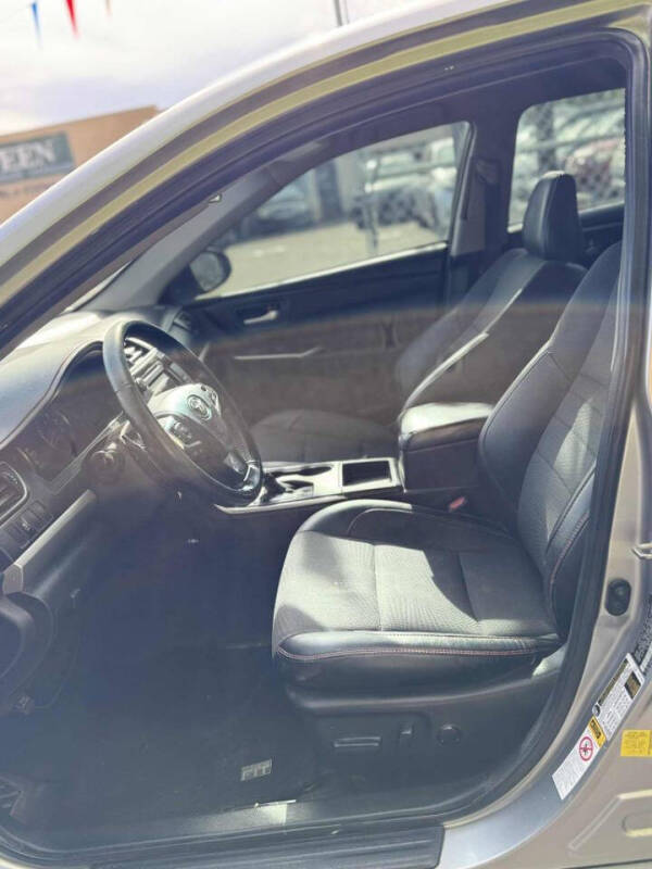 2016 Toyota Camry SE