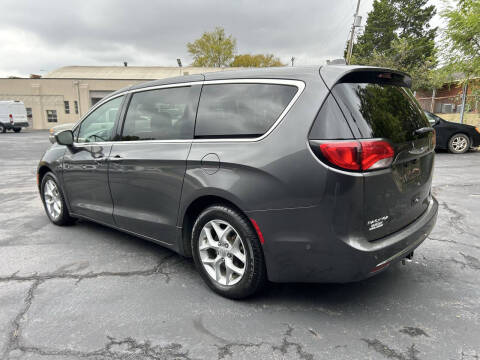 2019 Chrysler Pacifica Touring Plus