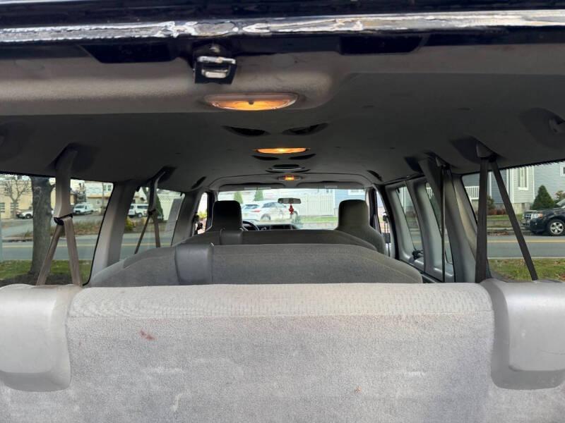 2011 Ford E-Series E-350 SD XLT