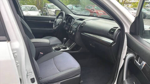 2012 Kia Sorento LX