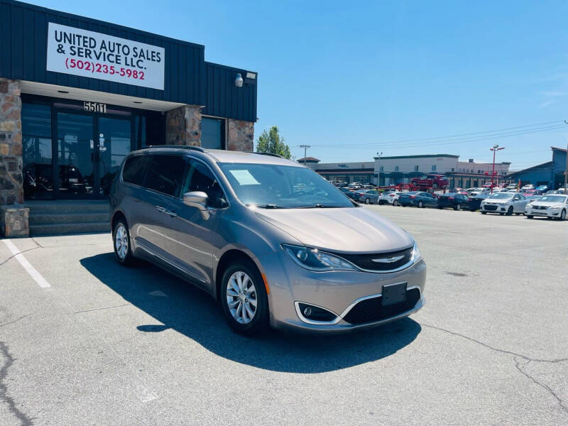 2017 Chrysler Pacifica Touring-L