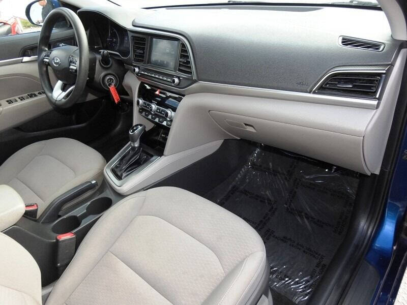 2020 Hyundai Elantra  - $14,900