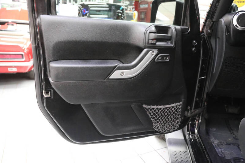 2012 Jeep Wrangler Unlimited Sahara