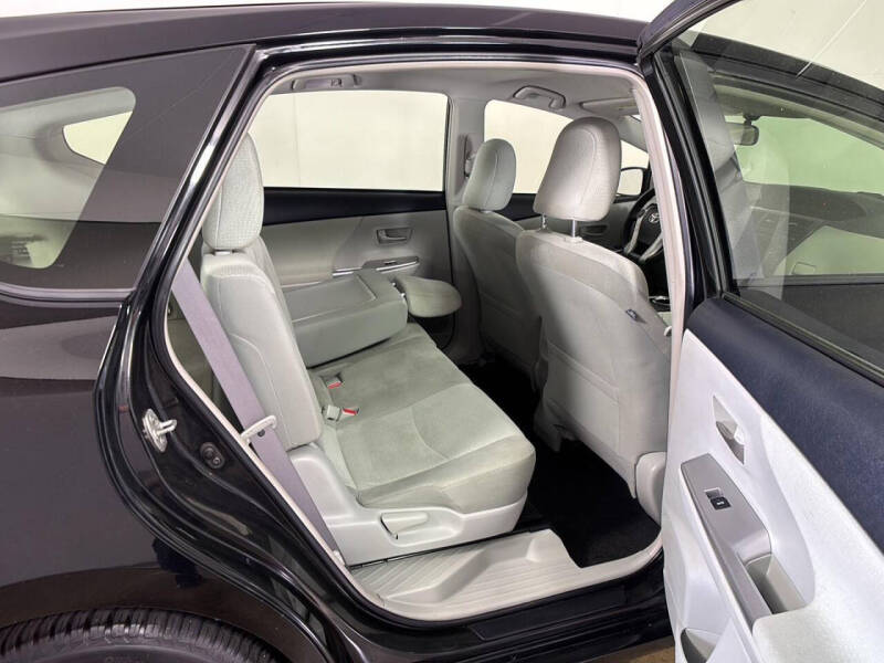 2014 Toyota Prius v Three