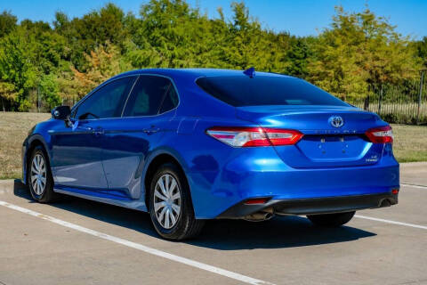 2020 Toyota Camry Hybrid LE
