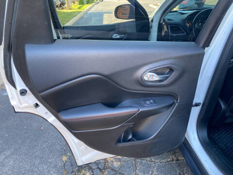 2019 Jeep Cherokee Trailhawk