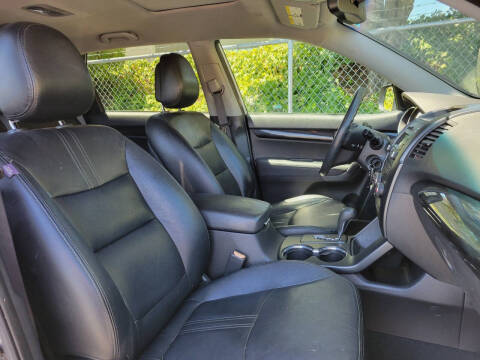 2011 Kia Sorento LX
