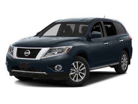 2016 Nissan Pathfinder for sale at HILAND TOYOTA in Moline IL
