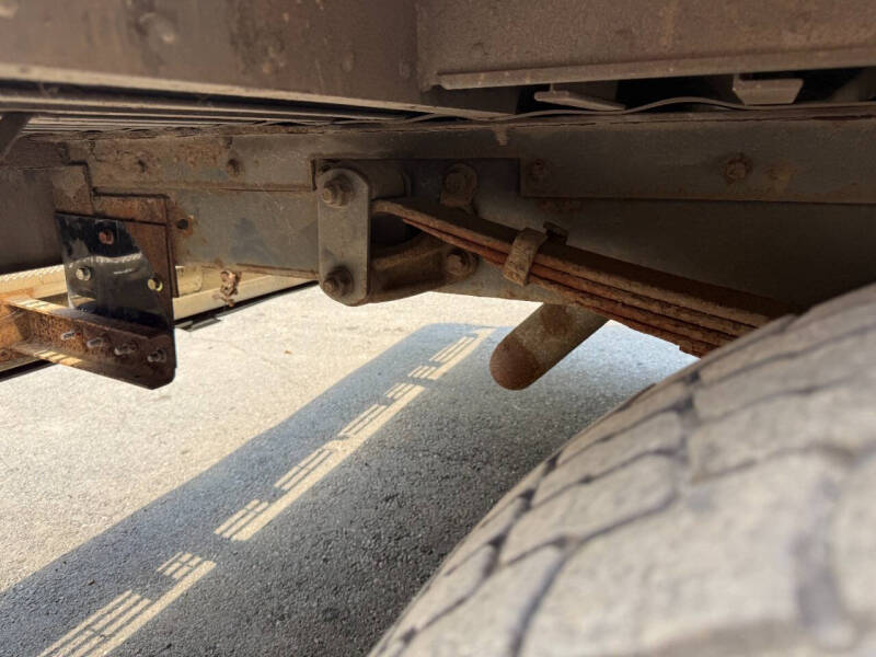 2003 Freightliner MT45 Chassis