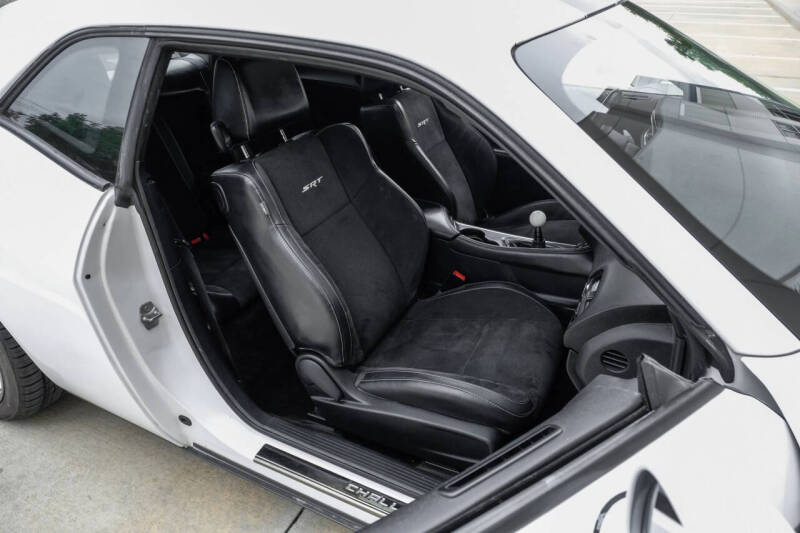 2015 Dodge Challenger SRT 392