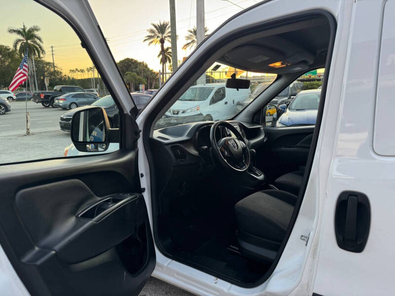 2019 RAM Promaster City Tradesman photo 20