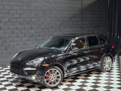 2013 Porsche Cayenne GTS