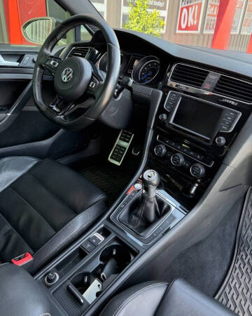 2016 Volkswagen Golf R 4Motion