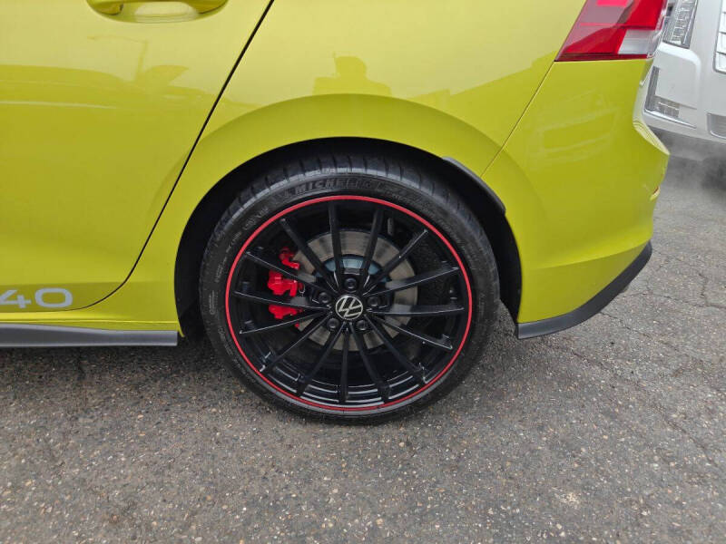 2023 Volkswagen Golf GTI 40th Anniversary Edition