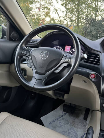 2013 Acura ILX 2.0L w/Tech