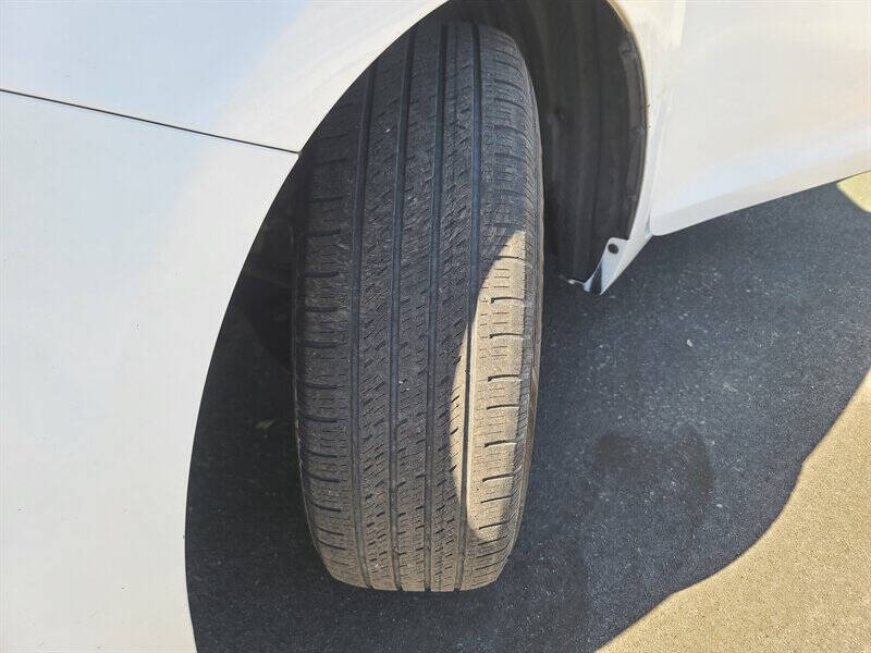 2013 Toyota Sienna LE 8-Passenger