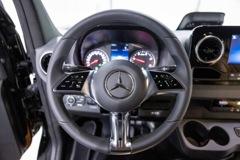 2025 Mercedes-Benz Sprinter 3500XD
