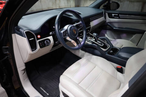 2023 Porsche Cayenne Platinum Edition