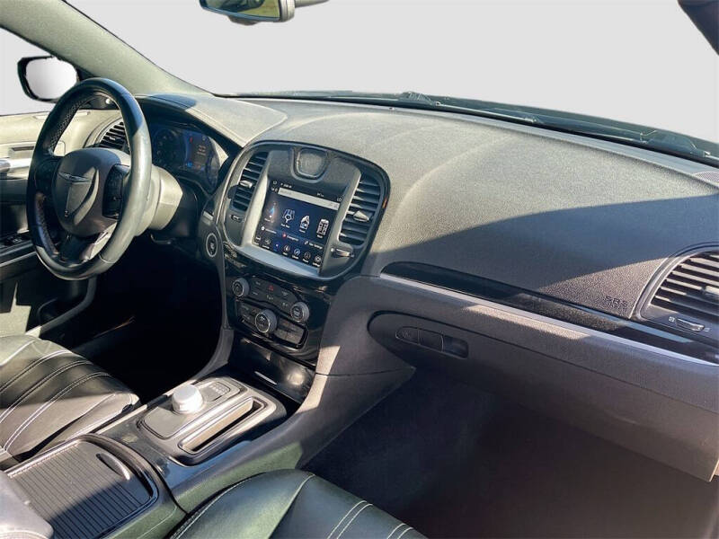 2022 Chrysler 300 S V6