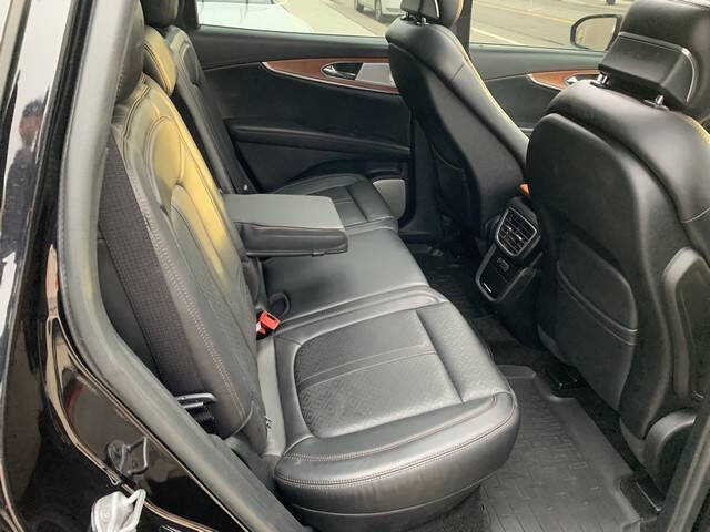 2019 Lincoln Nautilus Black Label