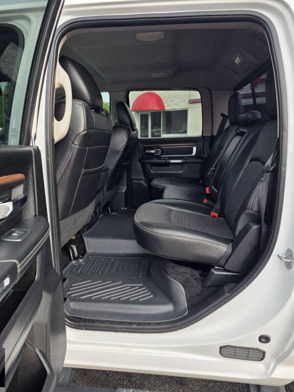 2016 RAM 1500 Laramie