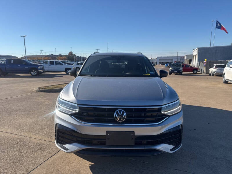 2024 Volkswagen Tiguan SE R-Line Black