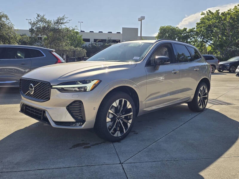 2026 Volvo XC60 B5 Plus