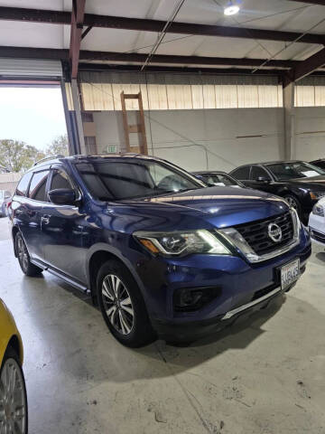 2017 Nissan Pathfinder