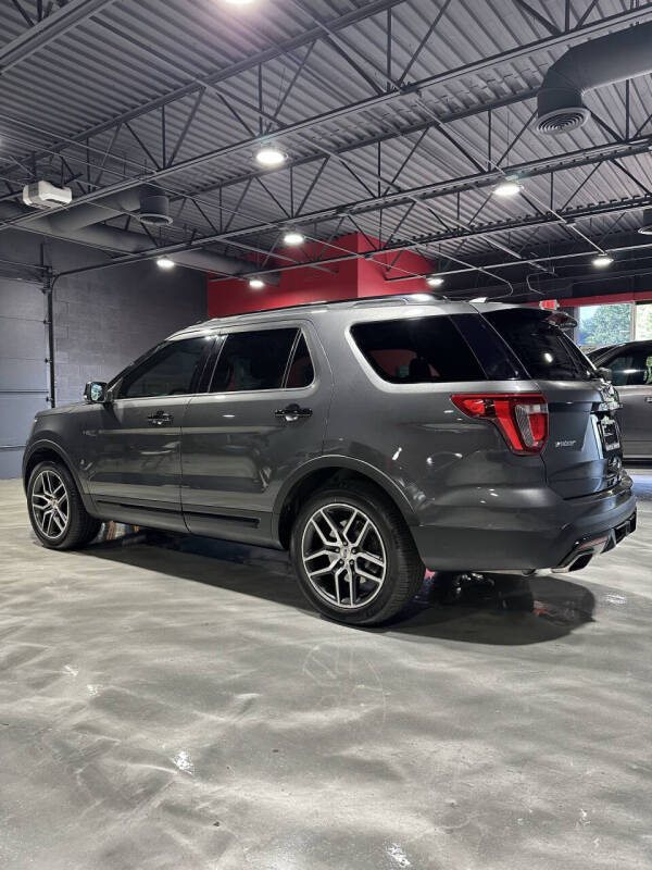 2017 Ford Explorer Sport