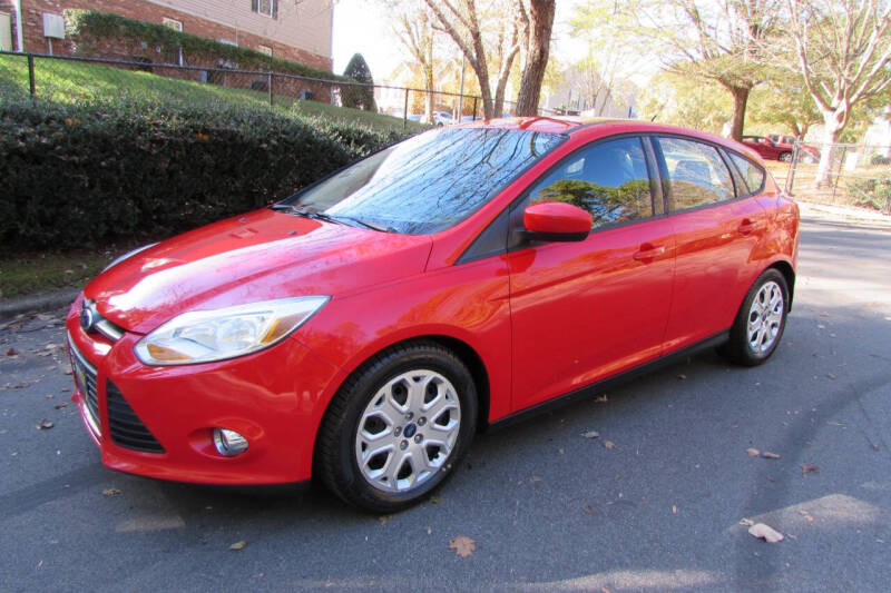 2012 Ford Focus SE photo 2