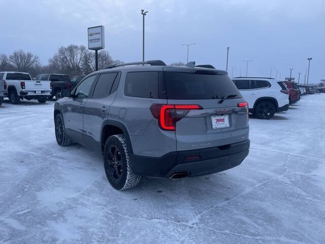 2023 GMC Acadia AT4