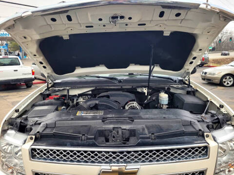 2011 Chevrolet Avalanche LTZ