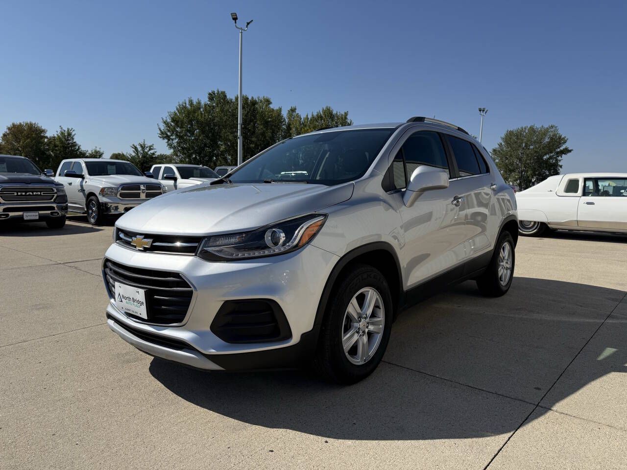 2017 Chevrolet Trax LT photo 2