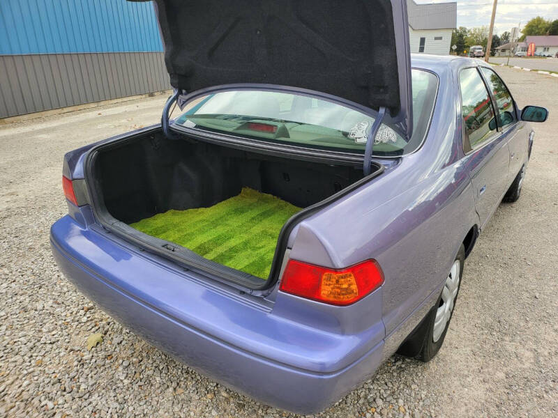 2000 Toyota Camry LE's photo