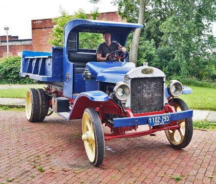 1928 Mack AB