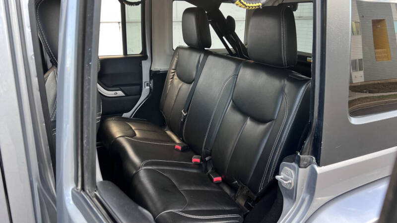 2013 Jeep Wrangler Unlimited Sahara