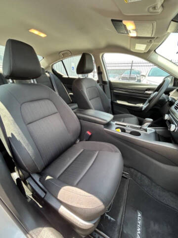 2025 Nissan Altima 2.5 SV