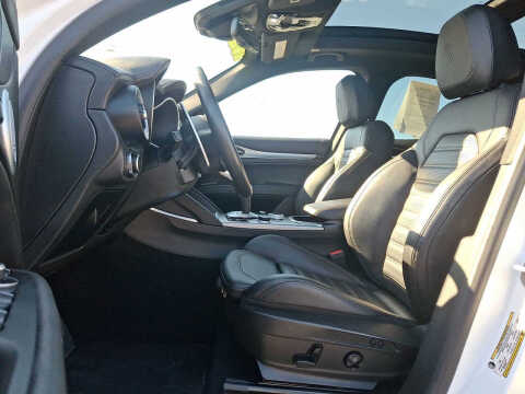 2023 Alfa Romeo Stelvio Veloce