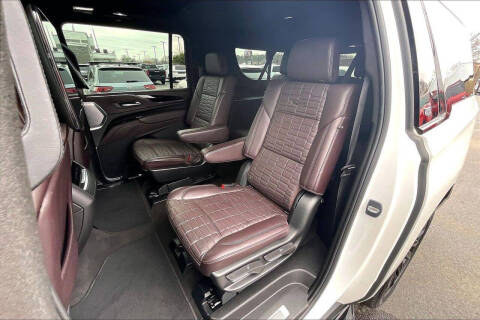 2023 Cadillac Escalade ESV Sport Platinum