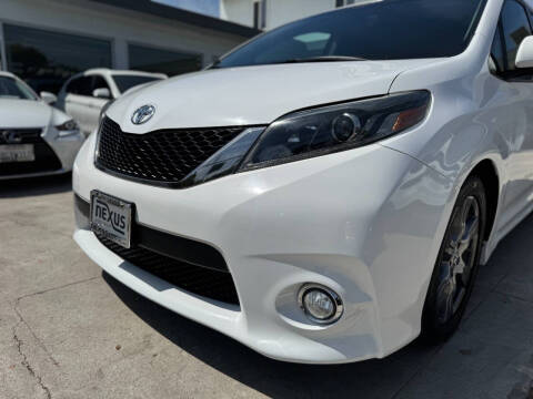 2017 Toyota Sienna SE 8-Passenger